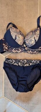 Lace Bra Set in Blue & Pink Like New